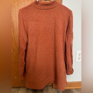 Fred David size MEDIUM pumpkin orange long sleeve sweater, buttons on sleeve